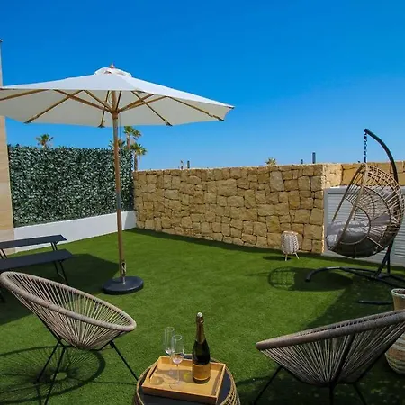 Duplex In Finestrat With 4 Bedrooms, 3 Bathrooms! Private Balcony *